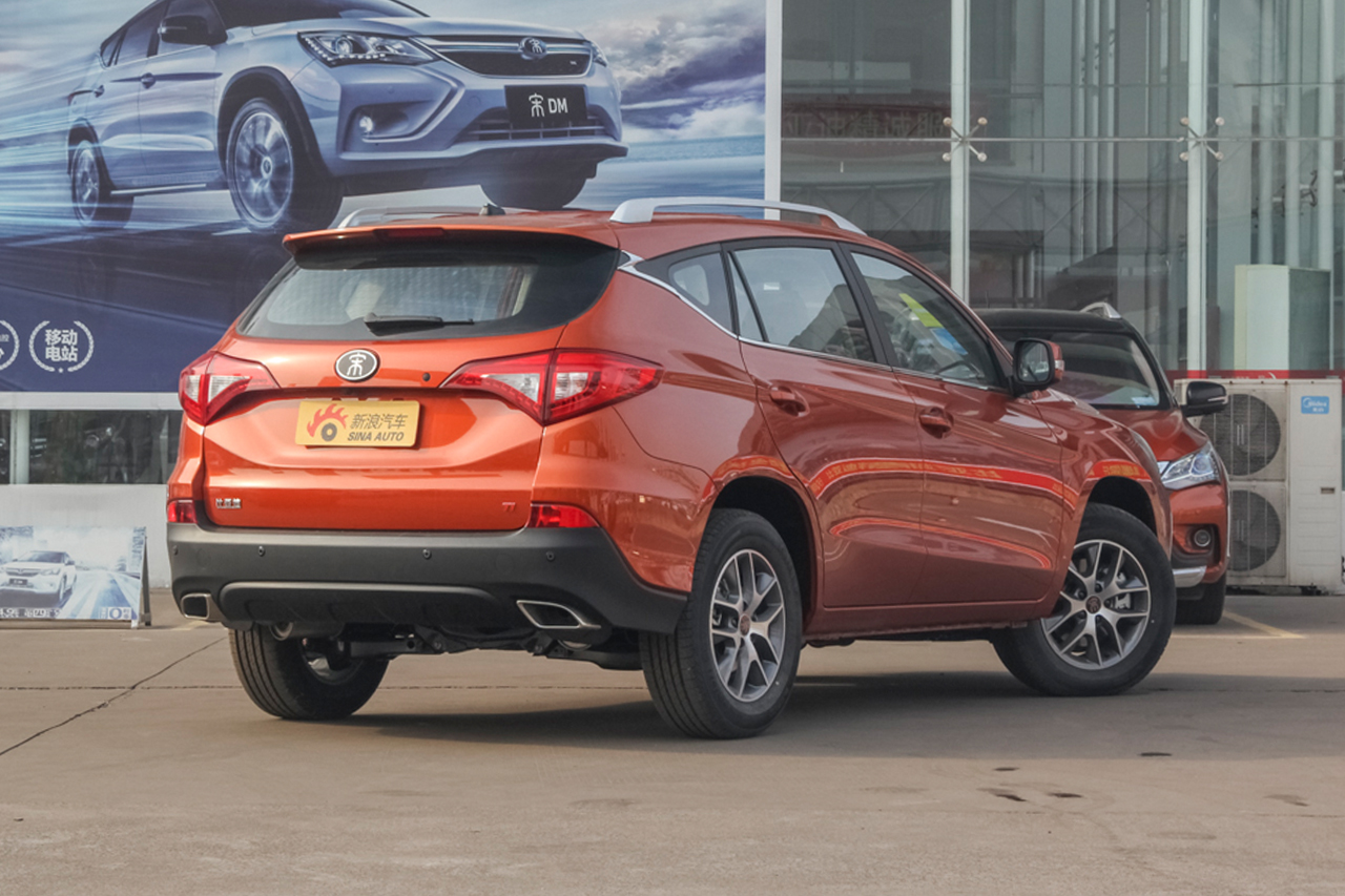 2017款比亚迪宋盖世升级版1.5TI手动精英型 