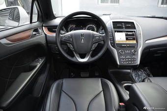 2017款林肯MKC 2.0T自动四驱尊雅版