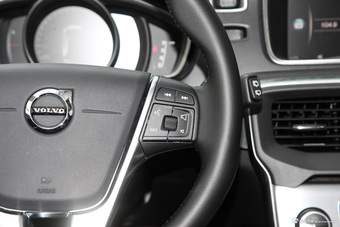 2018款沃尔沃V40 1.5T自动T3 智雅版