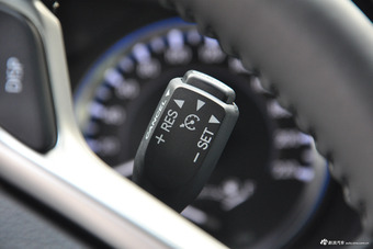 2017款汉兰达2.0T自动四驱炫黑限量版7座