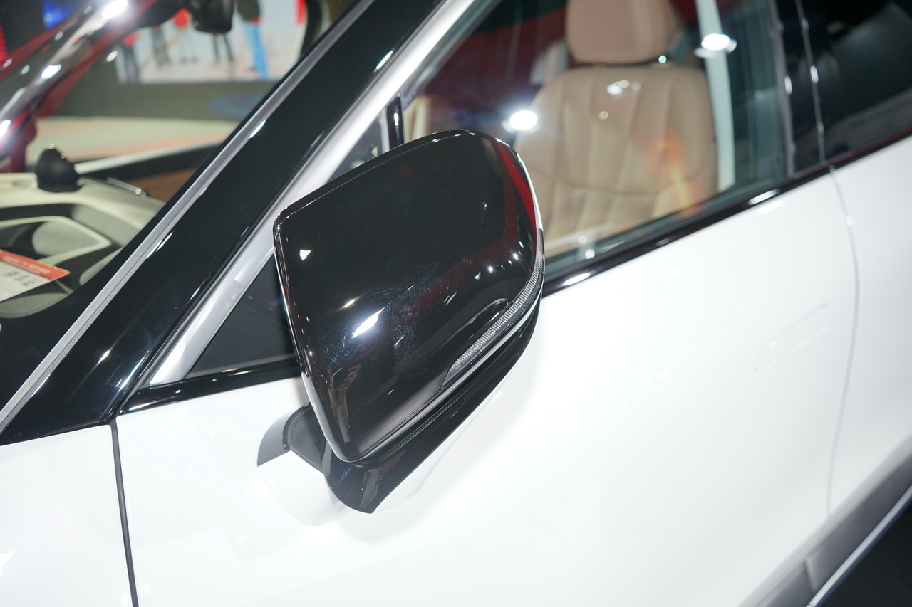 2018广州车展实拍：蔚来ES8新能源