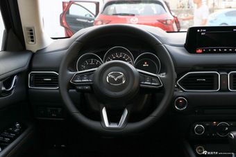 2017款马自达CX-5 2.5L自动两驱智尊型