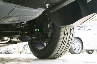 2016款雪铁龙C4L 1.6T自动精英型