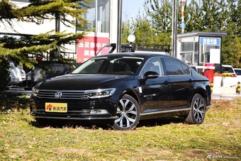 2018款迈腾2.0T自动380TSI DSG旗舰型