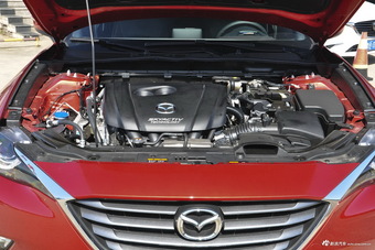 2018款马自达CX-4 2.0L自动两驱蓝天领先版