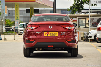 2016款蓝鸟 1.6L自动炫酷版 烈焰红