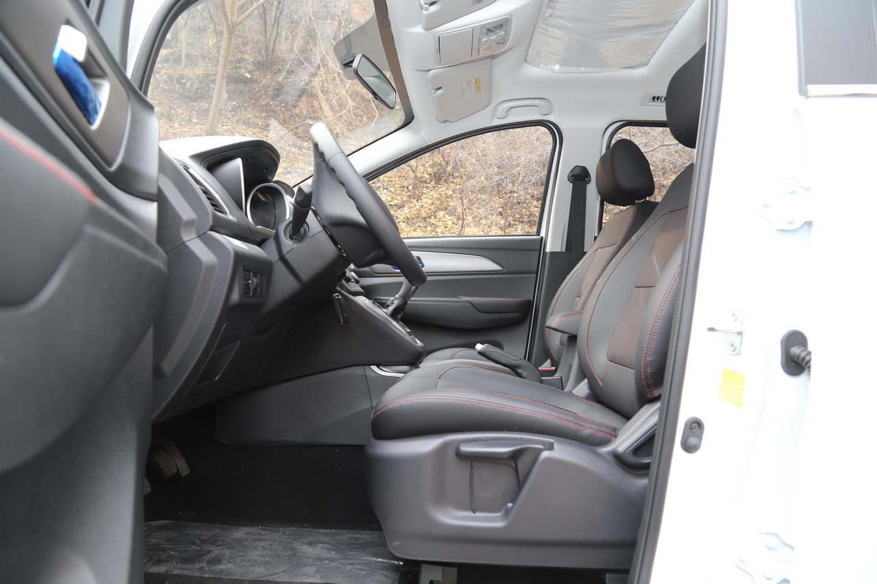 2017款长安睿行S50  1.5L手动次顶配