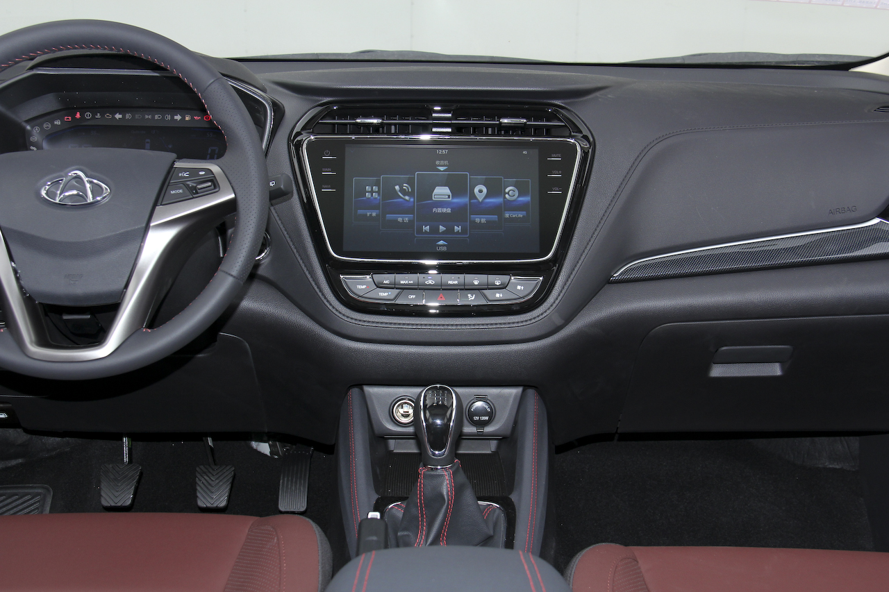 2017款欧尚1.5L手动标准型