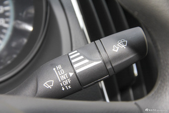 2016款科鲁兹1.5L自动时尚天窗版