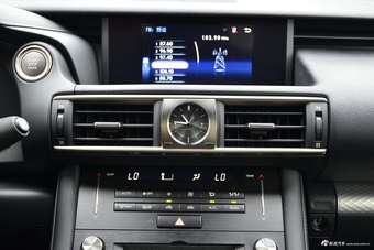 2017款雷克萨斯IS 2.0T自动300豪华版