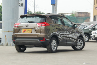 2018款海马S5青春版 1.6L手动豪华定制版