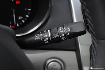 2017款哈弗H8 2.0T自动汽油两驱智享型