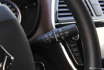 2017款骁途1.6L自动两驱都市时尚型