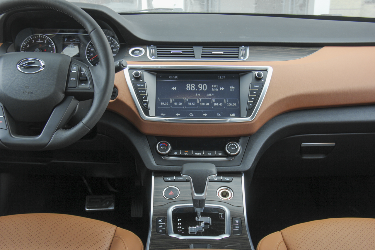 2018款陆风X7劲越 1.5T自动全景尊贵型