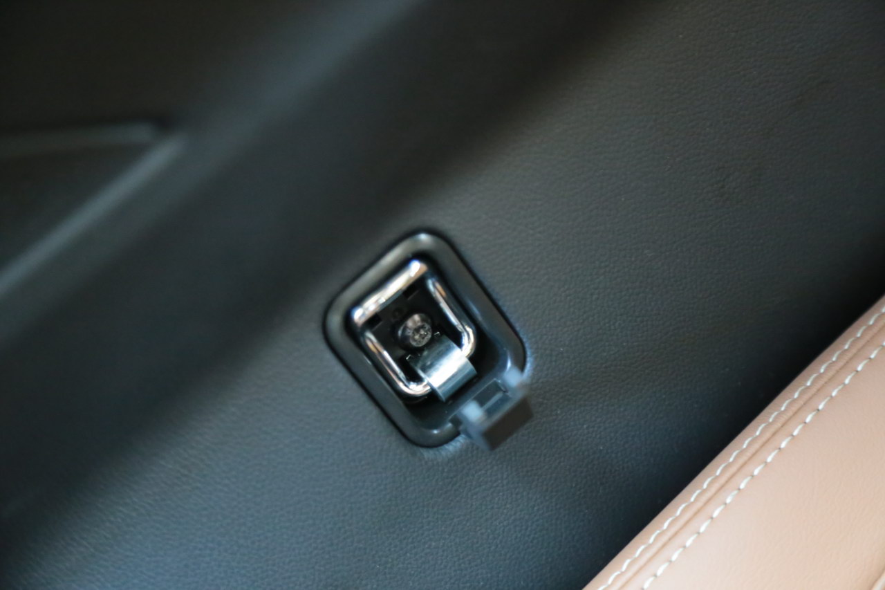 2017上汽大通D90 2.0TGI自动四驱高配版