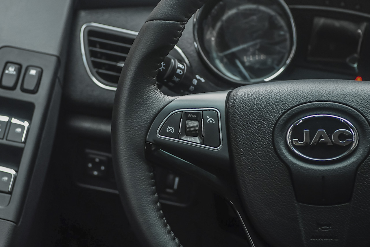 2015款帅铃T6 2.0L手动汽油旗舰型HFC4GA3-3D