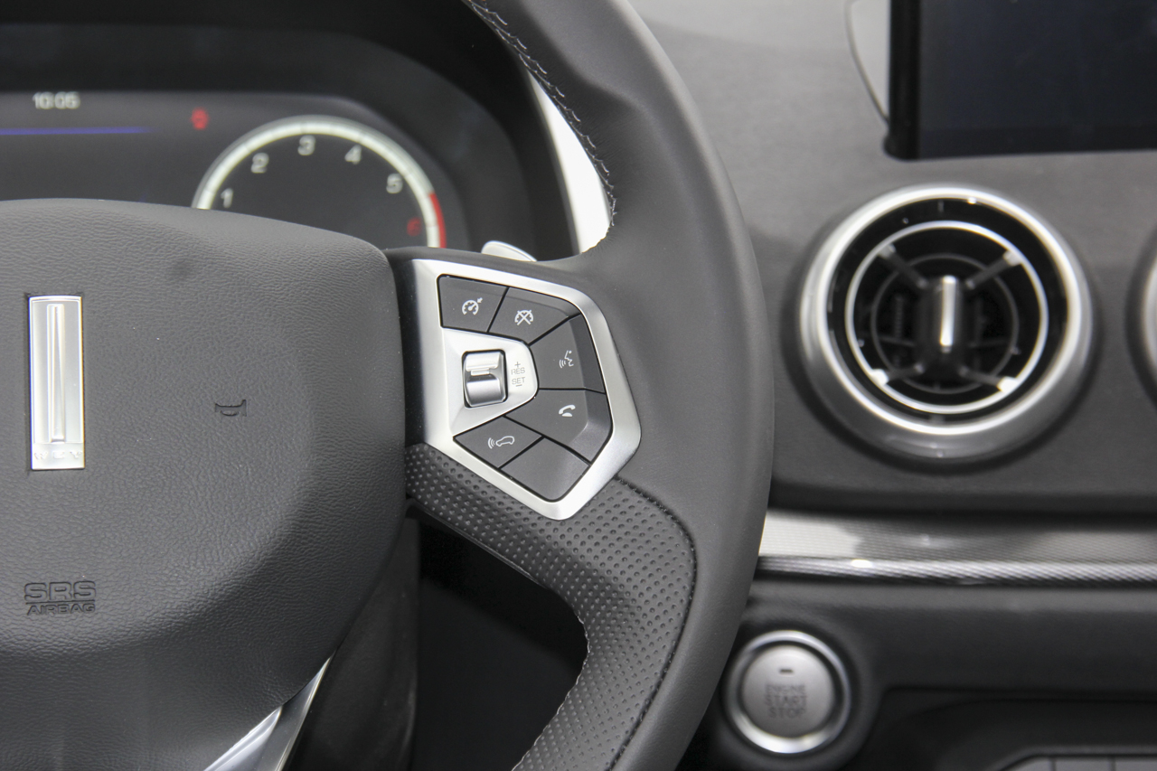 2019款WEY VV5升级款2.0T两驱旗舰型