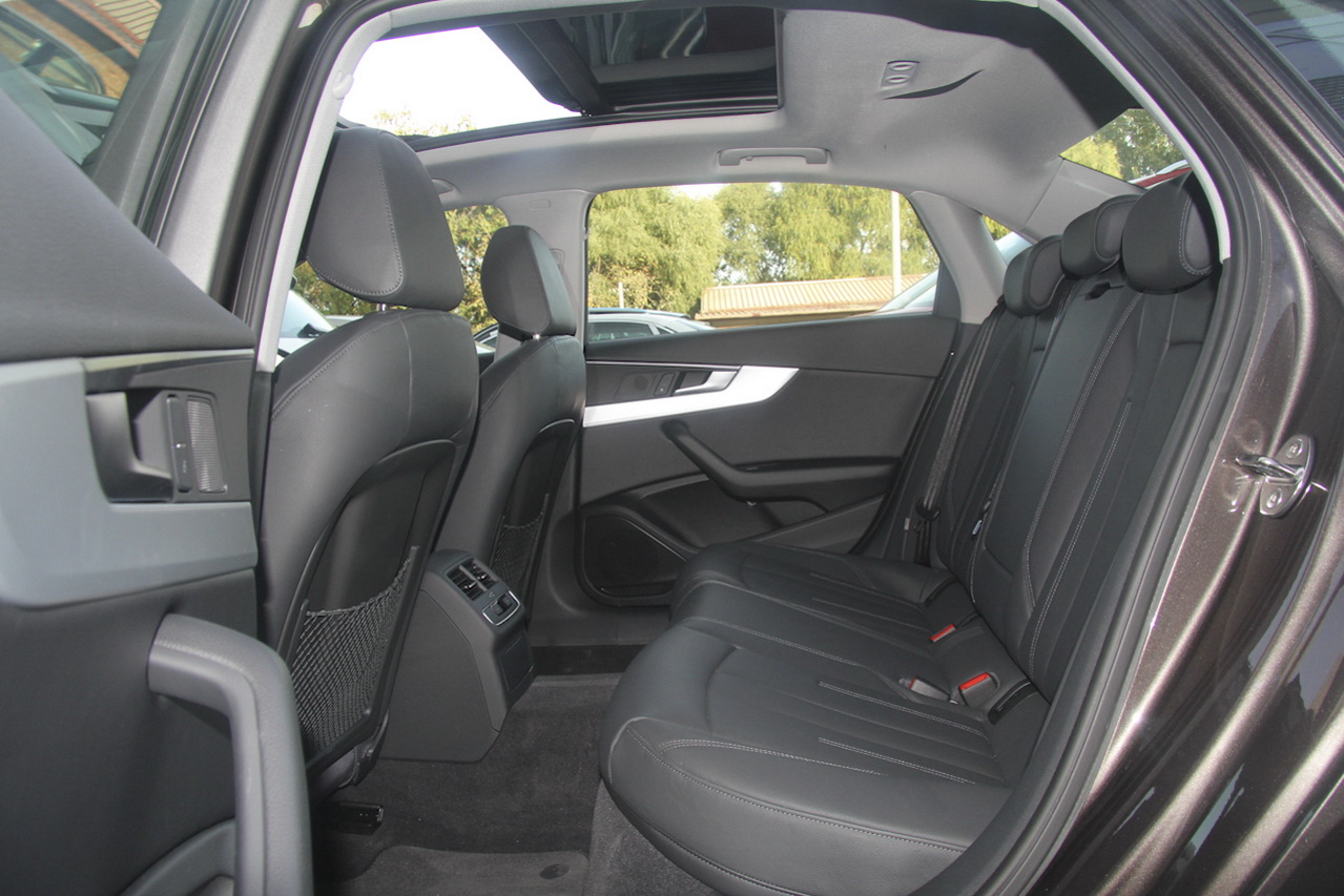 2017款奥迪A4L 2.0T自动40TFSI运动型