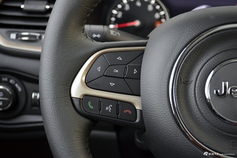 2016款JEEP自由侠 75周年致敬版