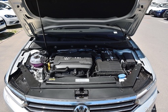 2018款迈腾2.0T自动380TSI DSG尊贵型图片