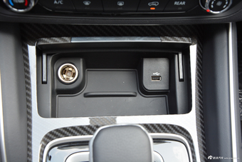 2017上汽大通D90 2.0T自动两驱水星