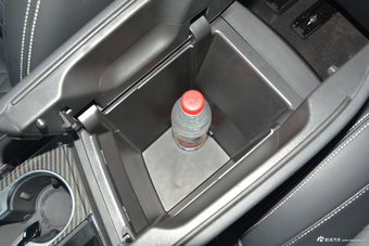 2017上汽大通D90 2.0T自动四驱北极星