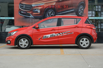 2017款宝骏310 1.5L手动豪华型