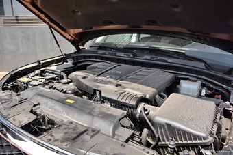 2017款英菲尼迪QX80 5.6L自动中东版