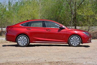 2018款睿骋CC1.5T自动尊雅型