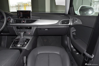 2017款奥迪A6L 2.5L自动30 FSI技术型