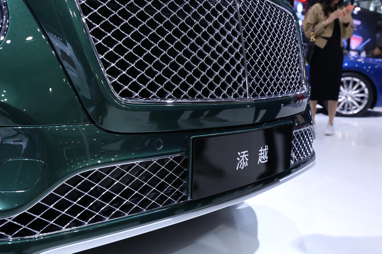 2018广州车展实拍：添越V8