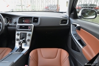 2018款沃尔沃S60L 2.0T自动T4智驭进取版