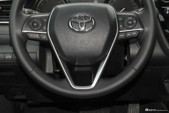 2018款凯美瑞2.0G自动豪华版