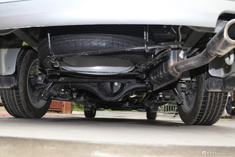 2016款瑞风M5 2.0T自动汽油商务版