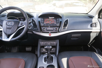 2015款瑞风S5 1.5T自动精英型