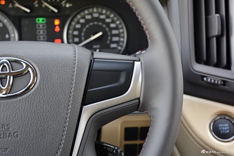 2017款兰德酷路泽4.0L自动GX-R中东版7座