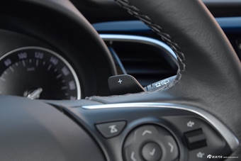 2017款GL8 2.0T自动尊享型