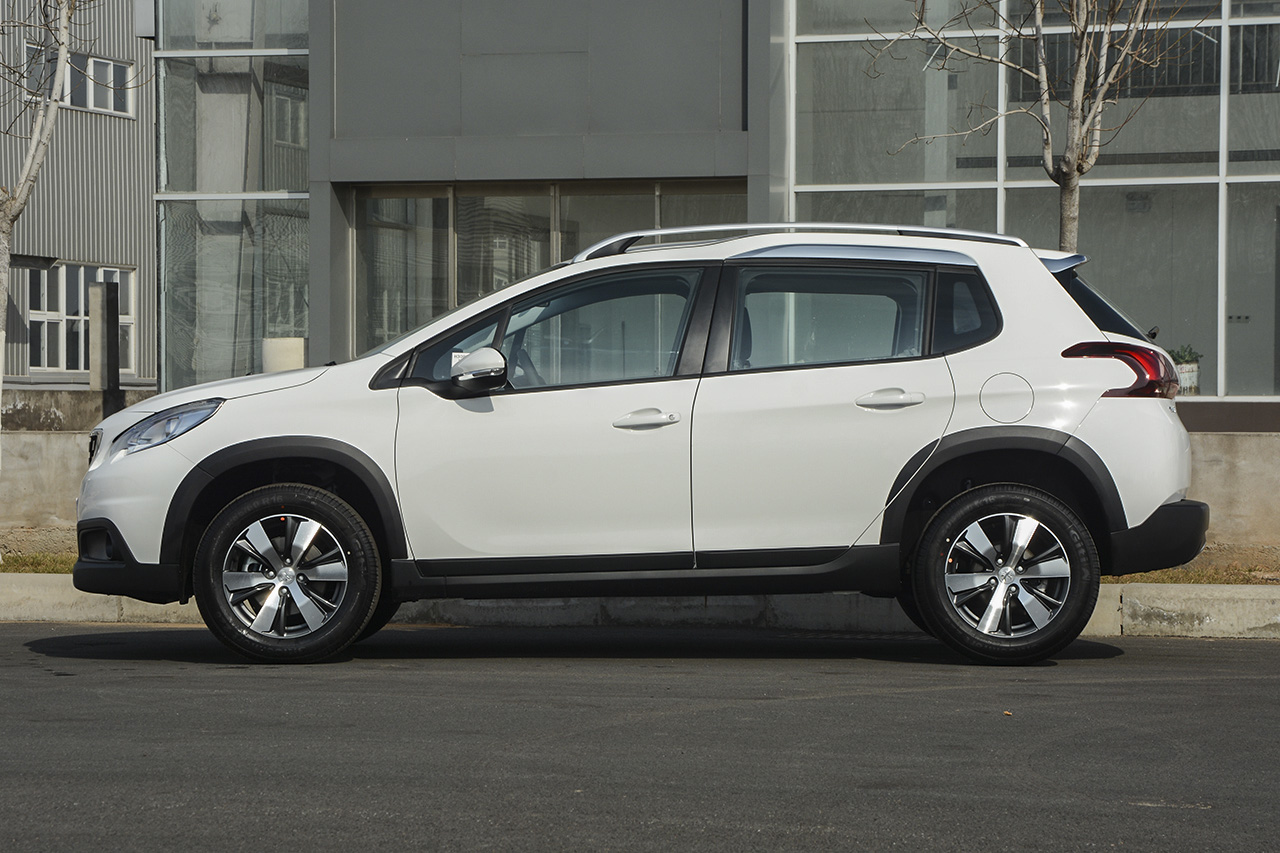 2018款标致2008 1.6L自动潮流版