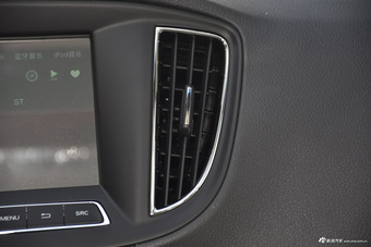 2017款荣威360 1.5L自动豪华版