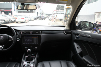 2017款风光580 1.5T手动豪华型