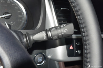 2018款汉兰达2.0T自动四驱至尊版7座