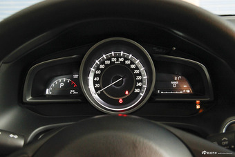 2016款马自达CX-4 2.0L自动两驱蓝天活力版