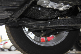 2016款风度MX6 2.0L自动两驱梦想版 沙滩银