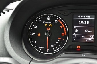 2018款奥迪A3 30周年型1.4T自动Sportback 35TFSI风尚型