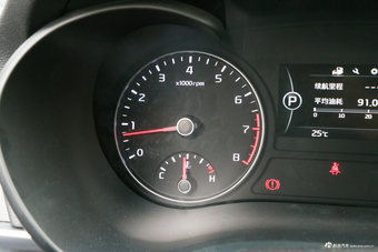 2017款起亚K5 2.0L自动15周年特别版LUX