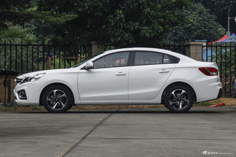 2017款海马福美来1.6L手动豪华型