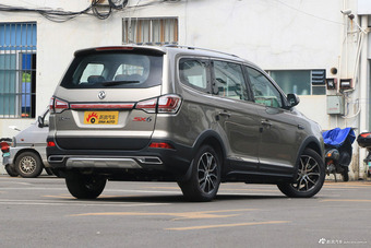 2018款风行SX6 1.6L自动豪华型