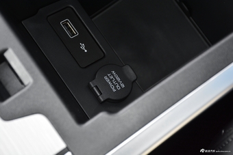 2018款吉利博越2.0L手动智雅型