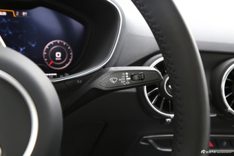 2017款奥迪TT Coupe 2.0T自动45TFSI quattro