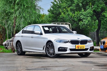 2018款宝马5系改款2.0T自动530Li尊享型M运动套装  